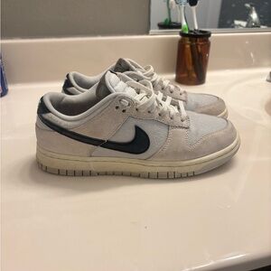 Nike Women’s Dunks